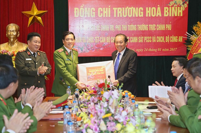 Phó Thủ tướng Thường trực thăm, kiểm tra các đơn vị thuộc Bộ Công an - ảnh 3